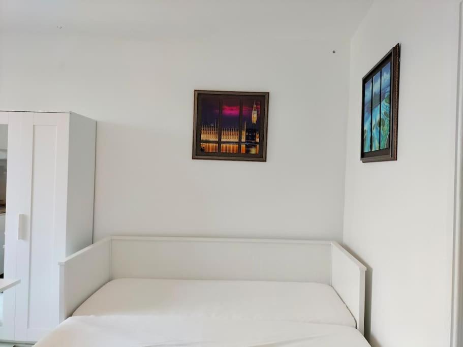 Paris Tourist Apartment, France สแตงส์ ภายนอก รูปภาพ