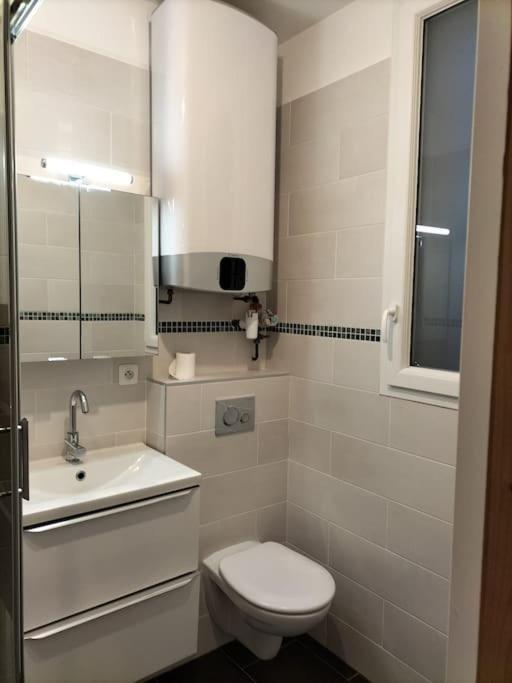 Paris Tourist Apartment, France สแตงส์ ภายนอก รูปภาพ