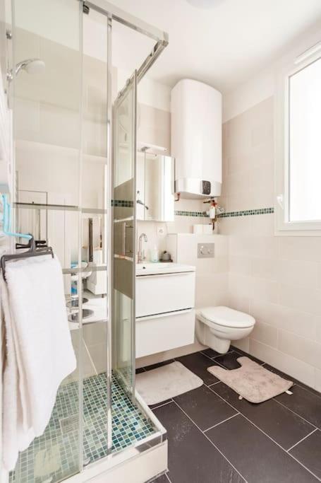 Paris Tourist Apartment, France สแตงส์ ภายนอก รูปภาพ